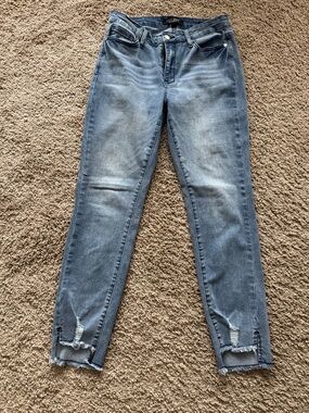 Judy Blue Mid Blue Frayed Hem Relaxed Skinny Jeans